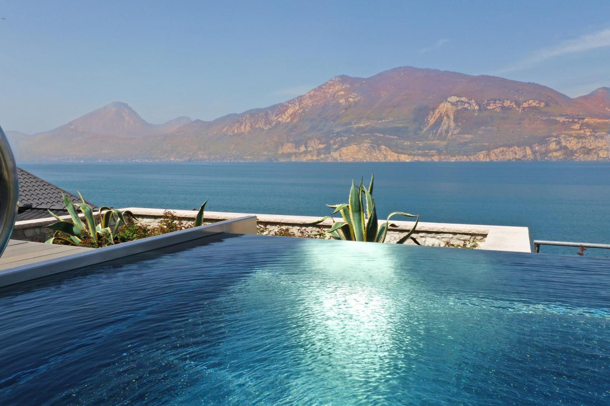 Sunset Residence Brenzone sul Garda Eksteriør billede
