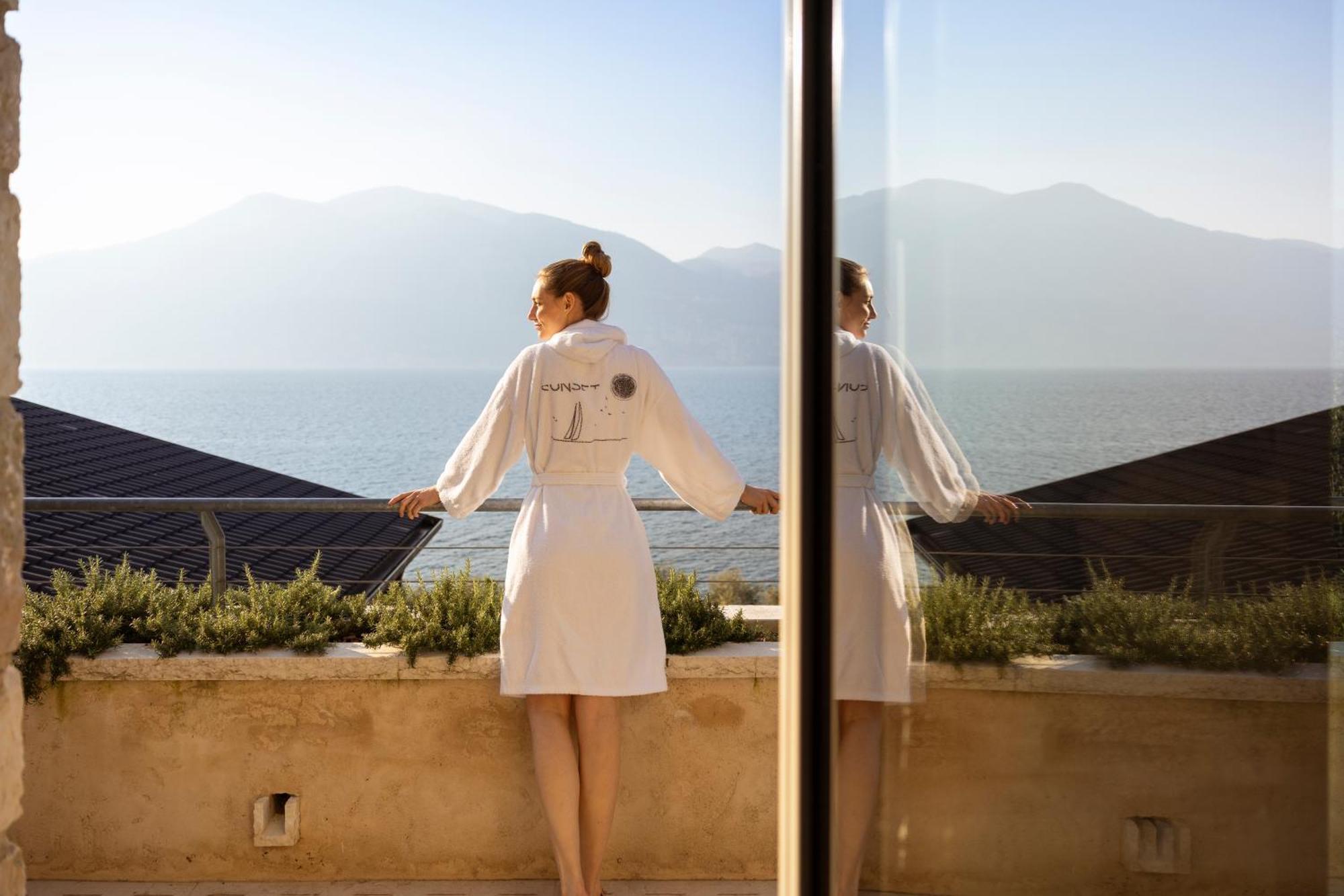 Sunset Residence Brenzone sul Garda Eksteriør billede